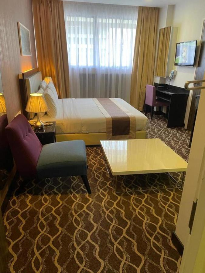 The Grand Campbell Hotel Куала Лумпур Екстериор снимка